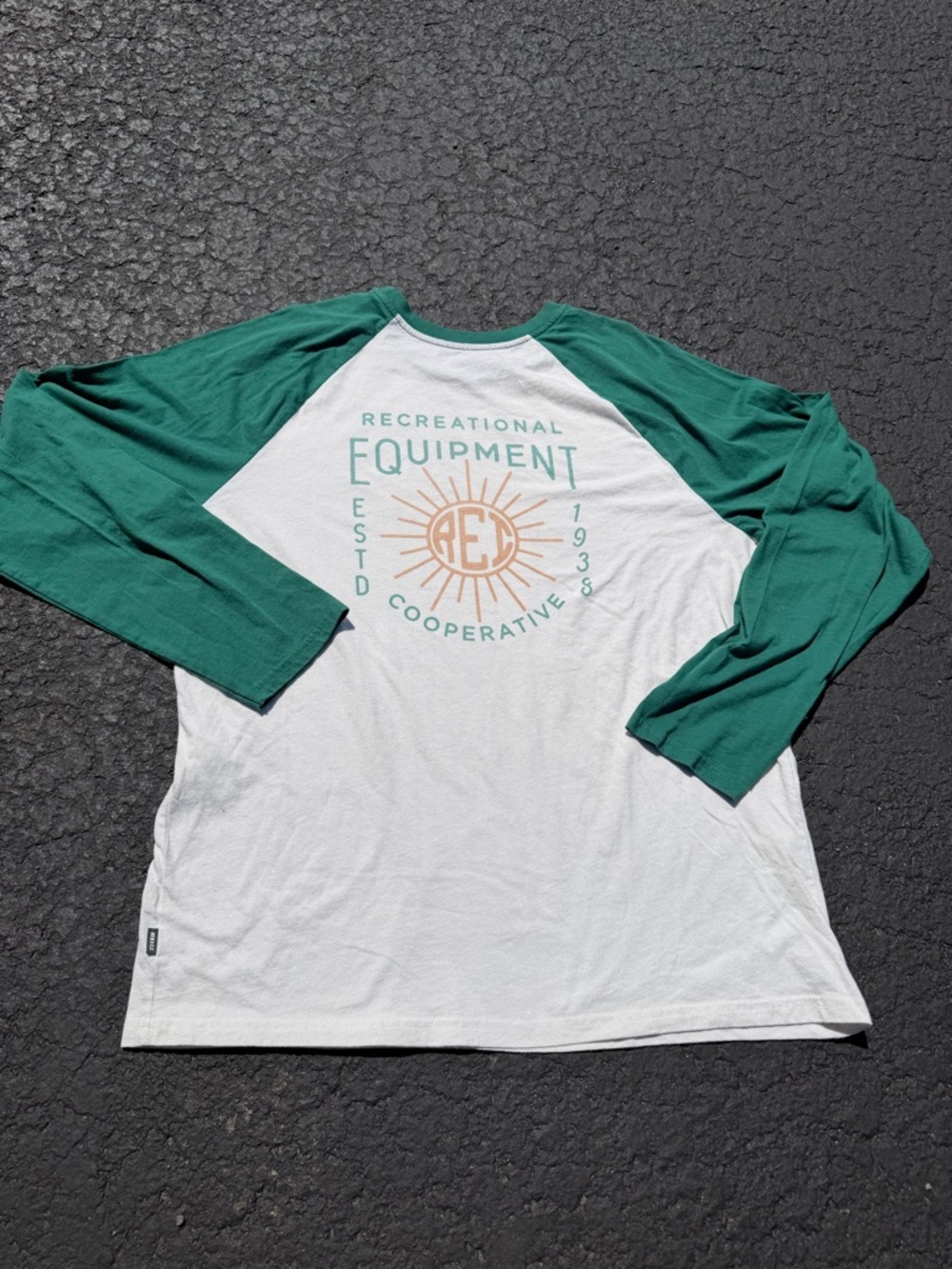 REI White Body with Green Long Sleeve Tee Sun Graphic Large Hiking Outdoors